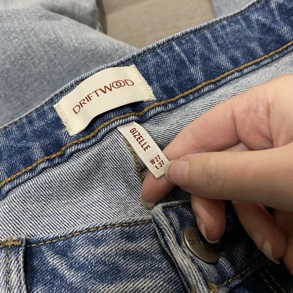 Driftwood Gizelle Boho Embroidered Floral Jeans Size 27 Light Wash Tapered Leg - Picture 4 of 10